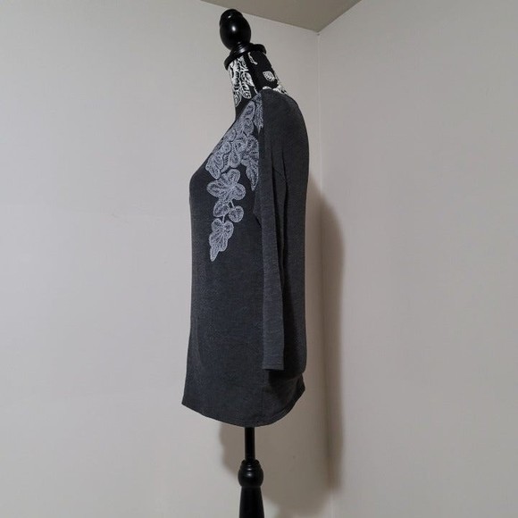 Charming Charlie Floral embroidered long sleeve top boho S - Picture 3 of 10